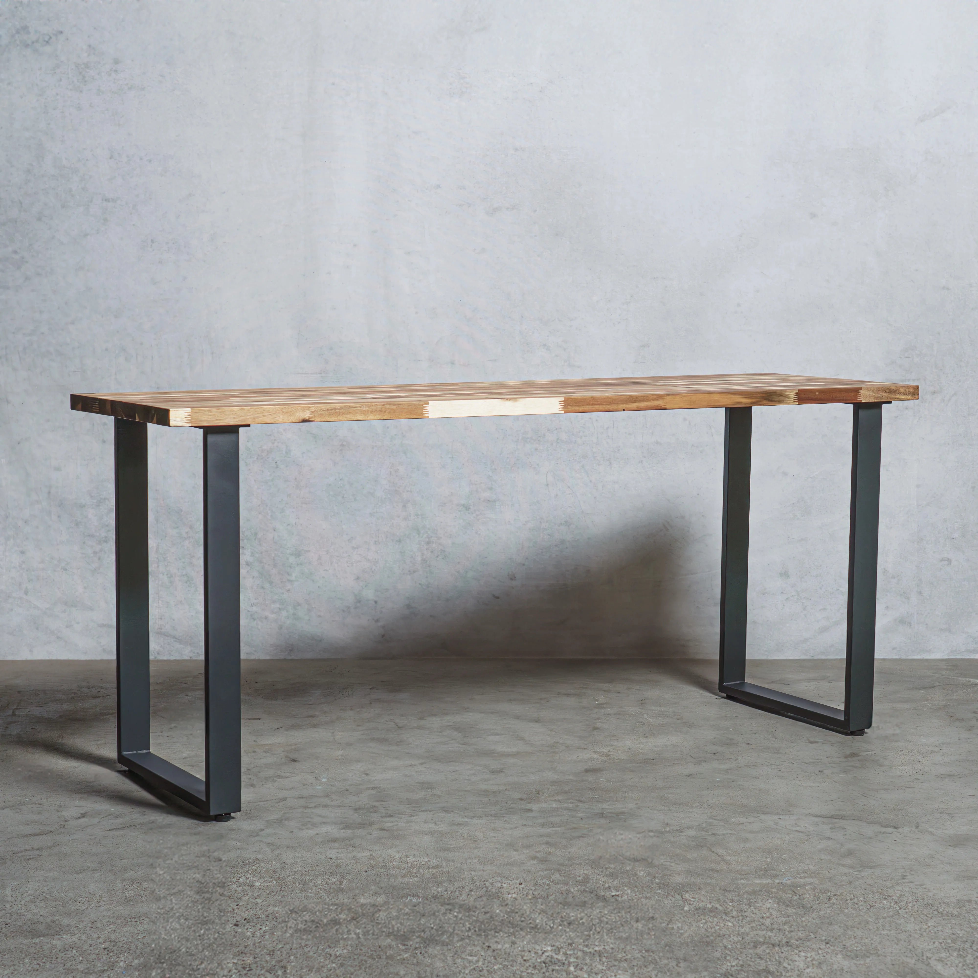 テーブル / デスク アカシア材 × アイアン脚 口型 — 清水材木店 テーブル / デスク アカシア材 × アイアン脚 口型 — 清水材木店