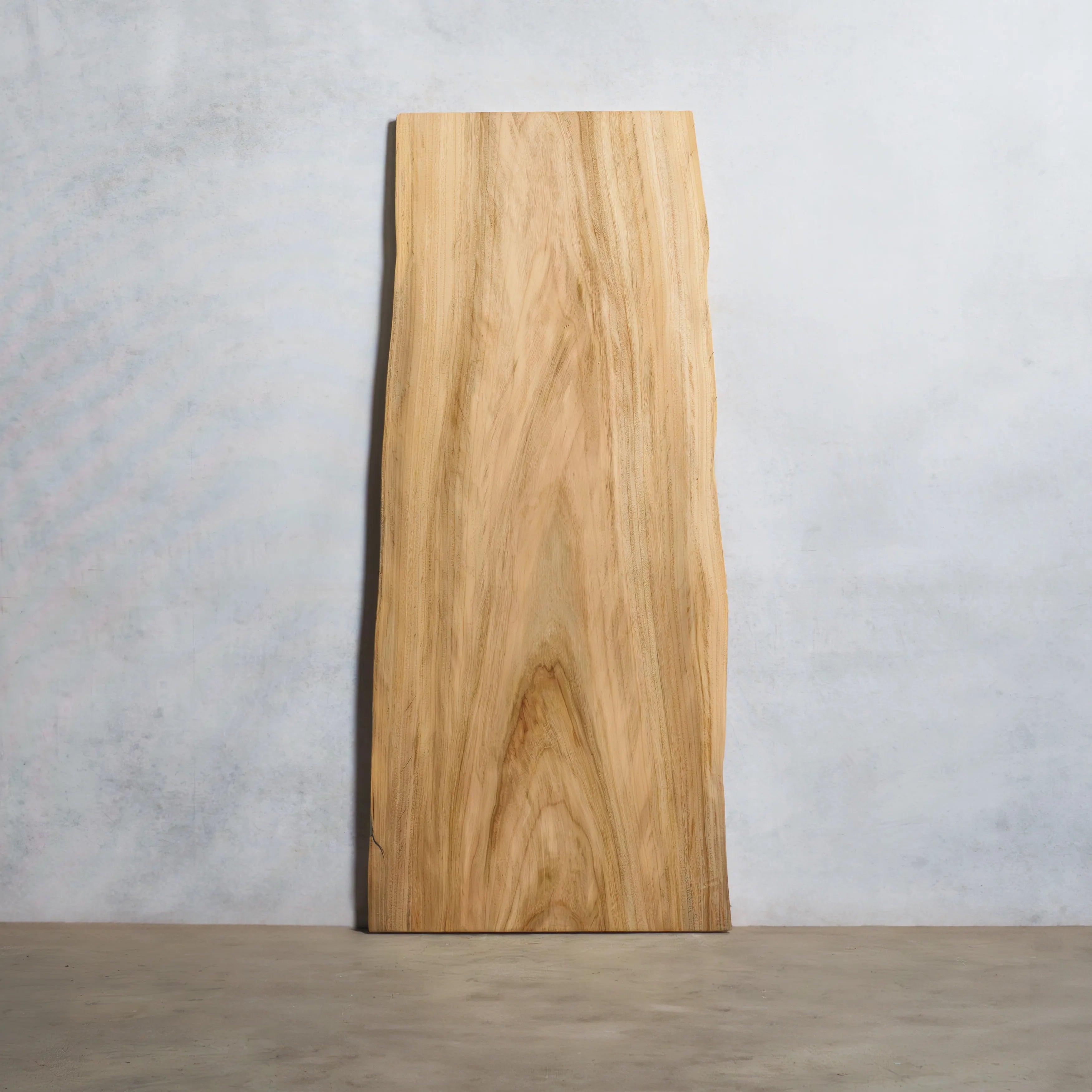 一枚板 クス 41×560~675×1535mm — 清水材木店