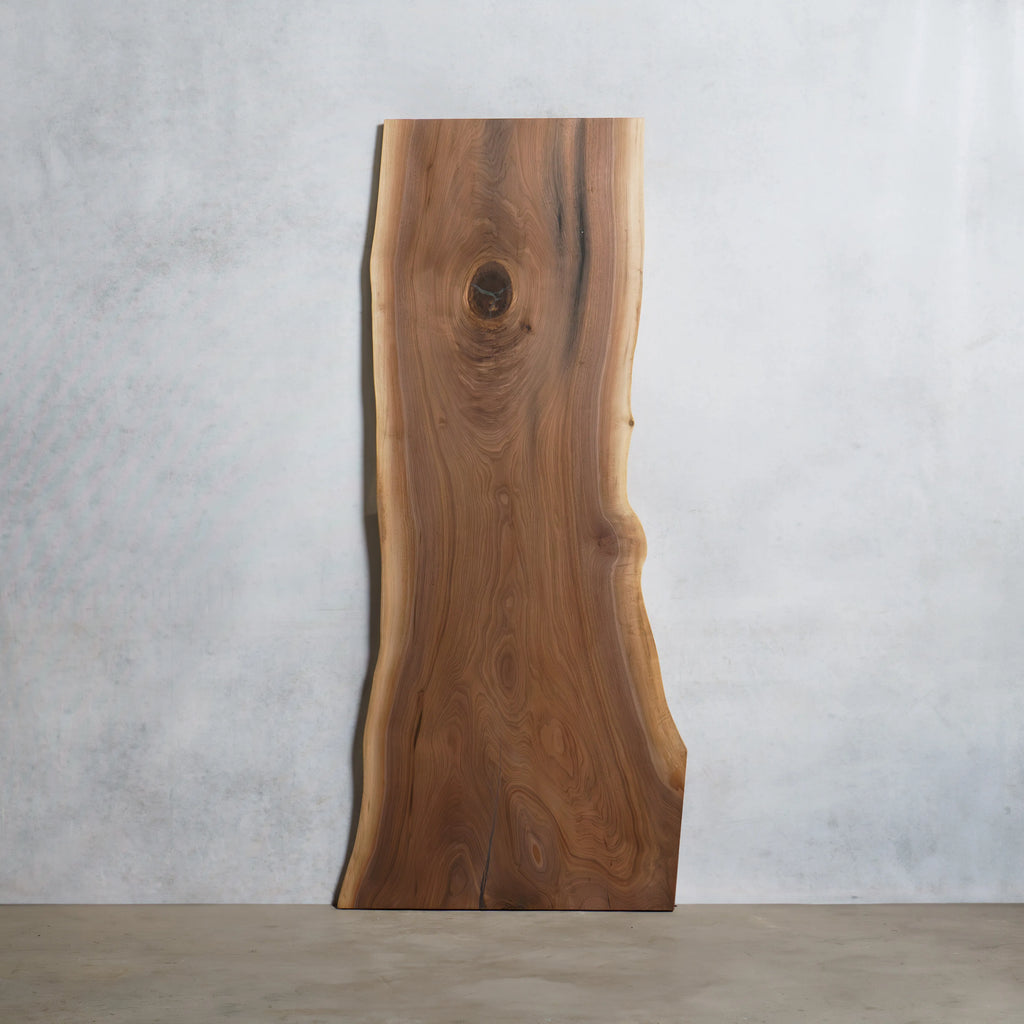 一枚板 ウォールナット 40×570~760×1800mm — 清水材木店