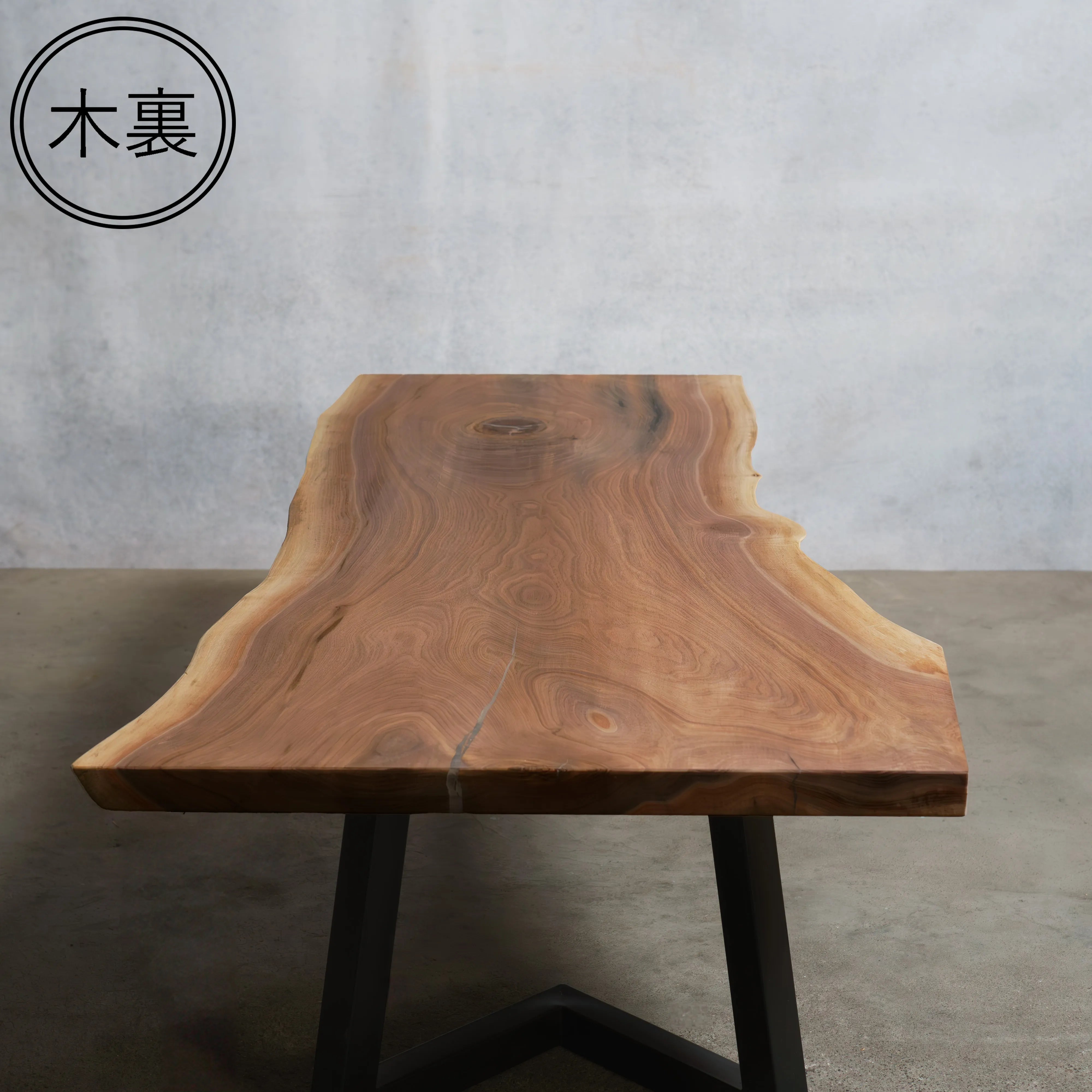 一枚板 ウォールナット 40×570~760×1800mm